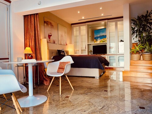 Q-Street-Studio: Charmantes Apartment im Fachwerkensemble – ruhig & stadtnah