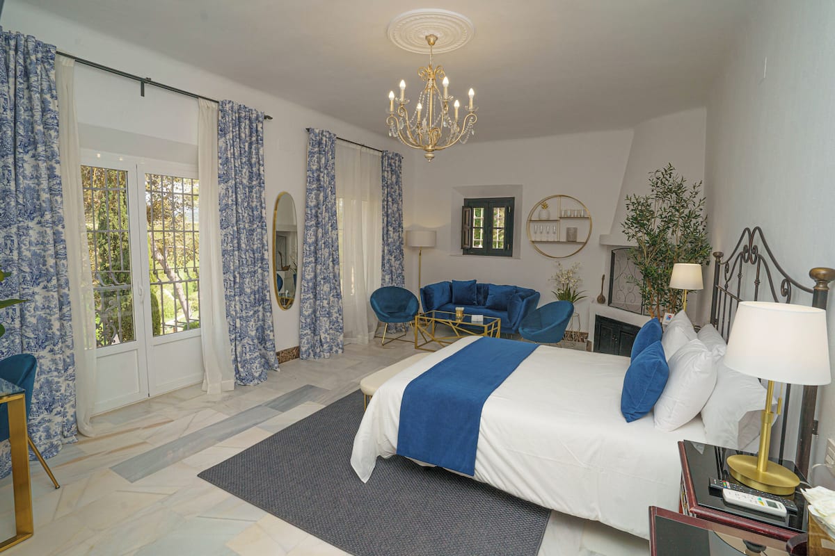 Chambre Deluxe double, balcon, vue sur le jardin | Minibar, rideaux dâobscurcissement, fer et planche Ă repasser
