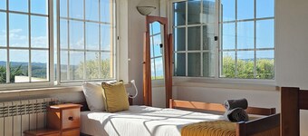 Casa do Moinho, between the Lagoon and Óbidos Castle