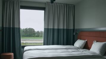 Cunas, wifi gratis y ropa de cama