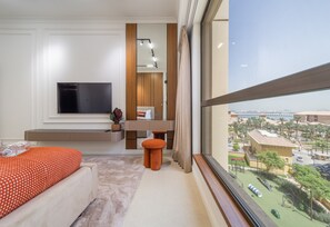 Luxury Apartment, 2 Bedrooms, Non Smoking, Sea View | Egyptian cotton sheets, premium bedding, memory-foam beds, in-room safe - EDEN'S Homes & Villas - Seashell JBR (Dubai)