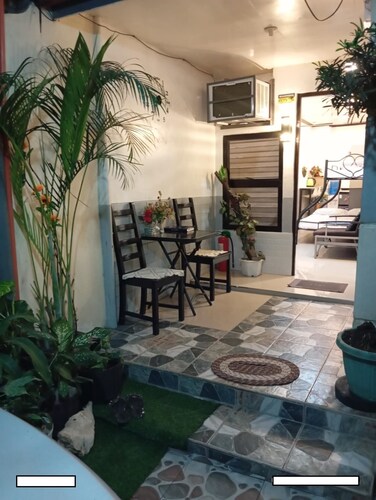 Parayno's Transient Room in Marikina with free NETFLIX / Centrally Located Place