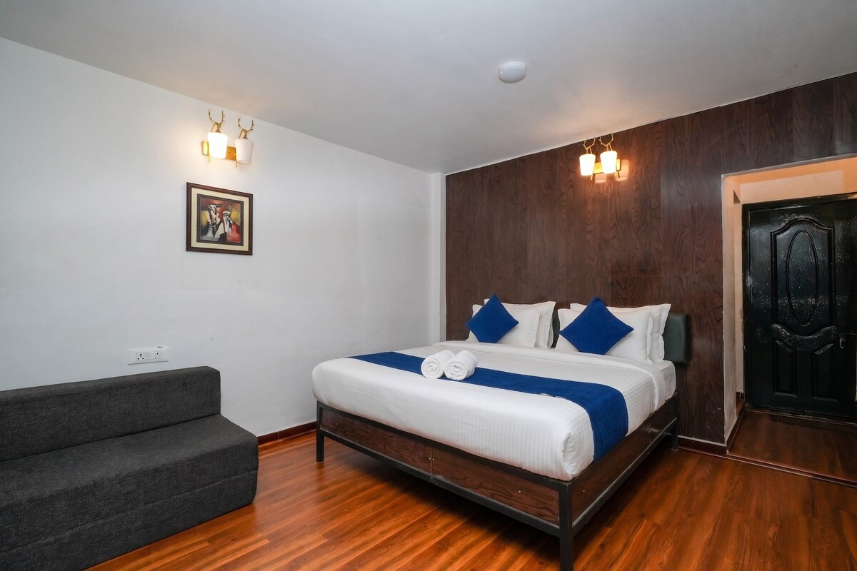 Superior-Doppelzimmer, Bergblick | Bügeleisen/Bügelbrett, kostenloses WLAN, Bettwäsche
