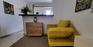 Gemeinsamer Schlafsaal, 1 Schlafzimmer, Raucher, Balkon | Wohnzimmer