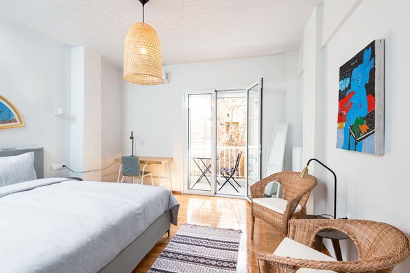 3 bedrooms, desk, iron/ironing board, WiFi