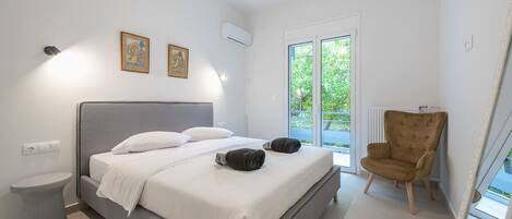 1 bedroom, desk, iron/ironing board, WiFi