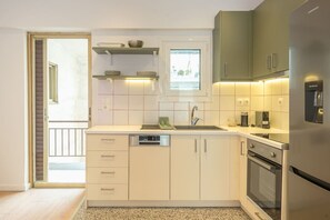 Kühlschrank, Ofen, Herdplatte, Geschirrspüler