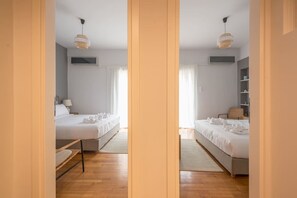 3 bedrooms, desk, iron/ironing board, WiFi