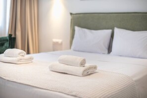 Bureau, Wi-Fi, draps fournis