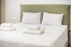 Schreibtisch, WLAN, Bettwäsche