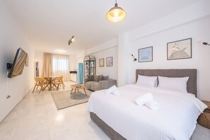 1 bedroom, desk, WiFi, bed sheets