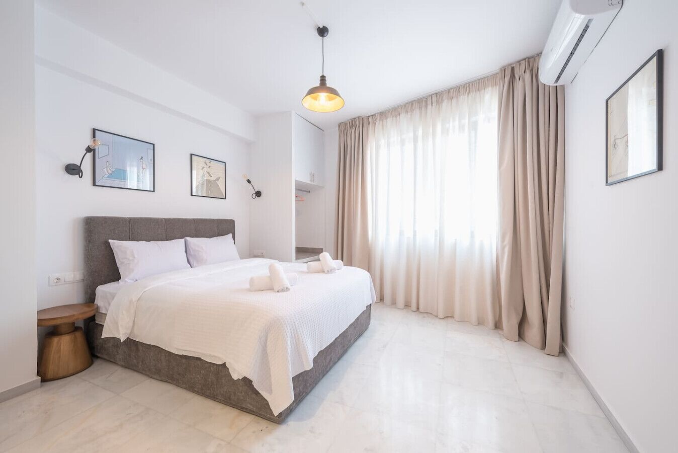 1 bedroom, desk, WiFi, bed sheets