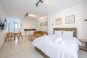 1 slaapkamer, een bureau, wifi, beddengoed