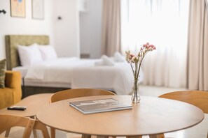 1 chambre, bureau, Wi-Fi, draps fournis