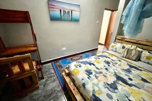 1 chambre, fer et planche à repasser, Wi-Fi, draps fournis