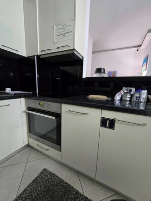 Dormitorio condiviso, 1 camera da letto, fumatori, balcone | Interni