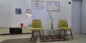 Dormitorio compartido, 1 habitación, fumadores, balcón | Interior