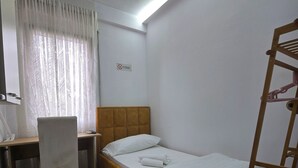 1 bedroom - Room-3- Single Room With Balcony and cit (Tirana)