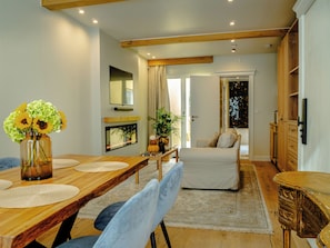 Suite, City View | Egyptian cotton sheets, premium bedding, pillow-top beds -  Lovelace Suites by Threads of Time Hotel Bruges (Bruges)