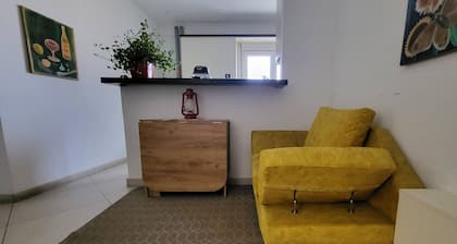 Room-1single Room With Balcony and City