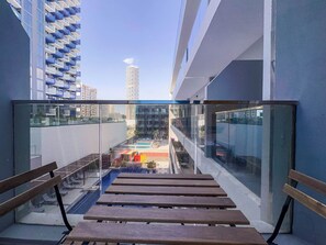 Outdoor dining - Comfortable Studio Living in Dar Al Jawhara, JVC (Dubai)
