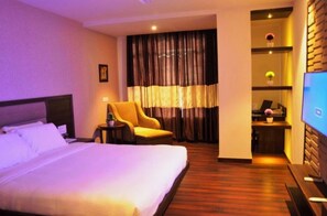 Chambre Deluxe | Bureau, espace de travail pour ordinateur portable, Wi-Fi gratuit