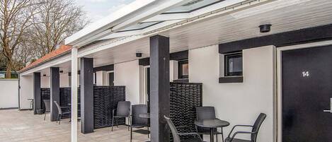 House | Outdoor dining