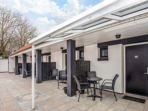 House | Outdoor dining