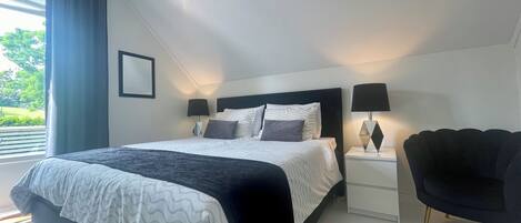 3 chambres, fer et planche à repasser, Wi-Fi