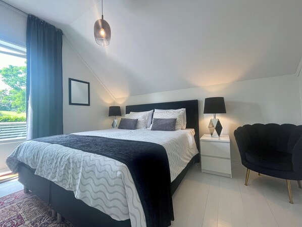 3 bedrooms, iron/ironing board, WiFi