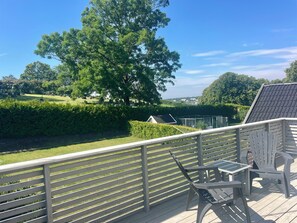 Unclassified image, 3 of 76, button