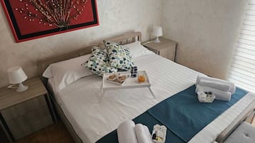 1 bedroom, in-room safe, desk, travel crib