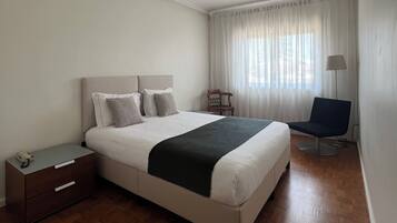 2 chambres, fer et planche Ă repasser, Wi-Fi, draps fournis