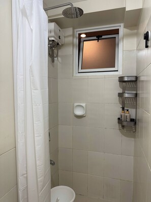 Appart'hôtel, 1 chambre, accessible aux personnes à mobilité réduite | Salle de bain