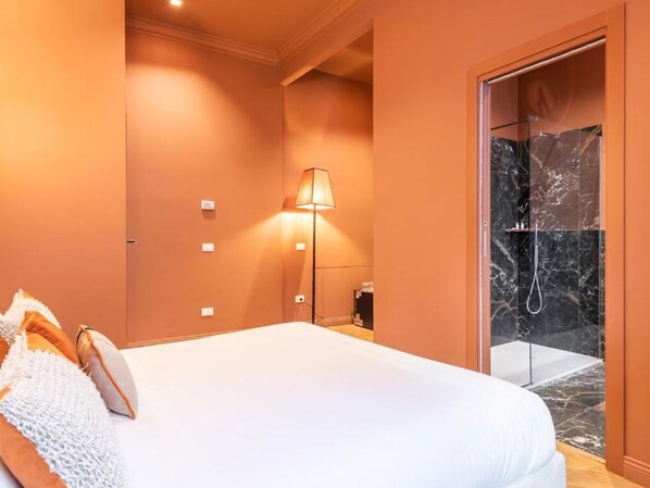 Deluxe kamer | Een bureau, gratis wifi