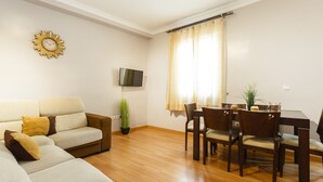 Smart TV - Apartment with patio in Cádiz downtown (Cadiz)