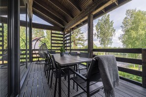 屋外ダイニングエリア