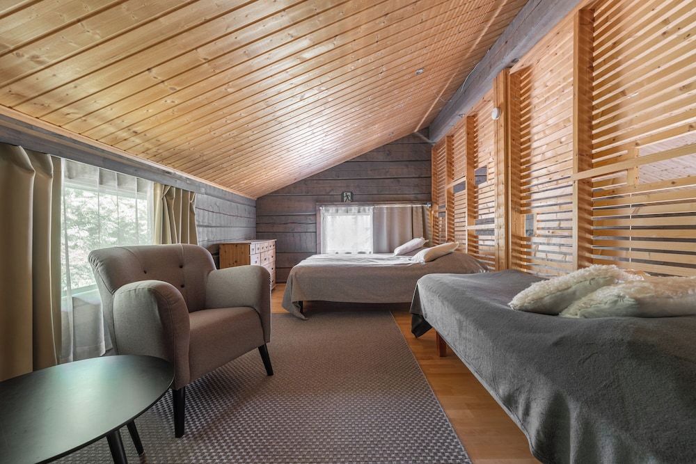 Scenic Lakeside Cabin In Tahko - Hot Tub 5