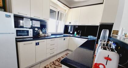 Room-7- Single Room With Balcony and cit