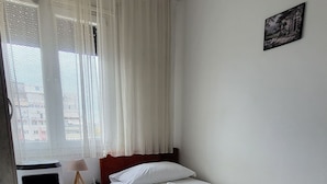 Living room - Room-7- Single Room With Balcony and cit (Tirana)