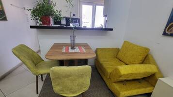 Dormitorio condiviso, 1 camera da letto, fumatori, balcone | Soggiorno