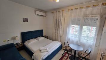 Dormitorio condiviso, 1 camera da letto, fumatori, balcone | 1 camera