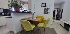 共用宿舍, 1 間臥室, 吸煙房, 露台 | 飯廳