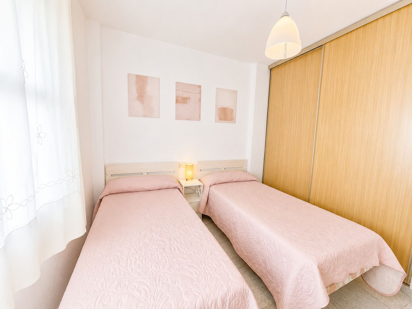 2 Schlafzimmer, Bügeleisen/Bügelbrett, Bettwäsche