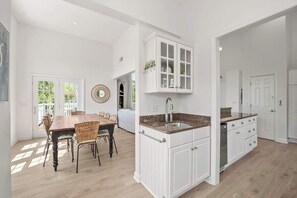 Dining - 723 Seahorse Road (Fripp Island)
