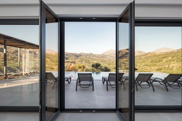 Deluxe villa, uitzicht op bergen | Uitzicht vanuit de kamer