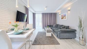 Apartament (3) | Living area | Flat-screen TV