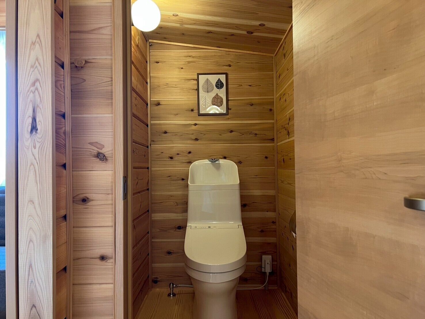 Casa de campo, no fumadores, baño privado (Olive Cottage NoSmoking privatebath) | Baño | Ducha, artículos de higiene personal gratuitos y secador de pelo