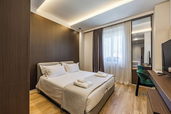 In-room safe, blackout drapes, iron/ironing board, free WiFi