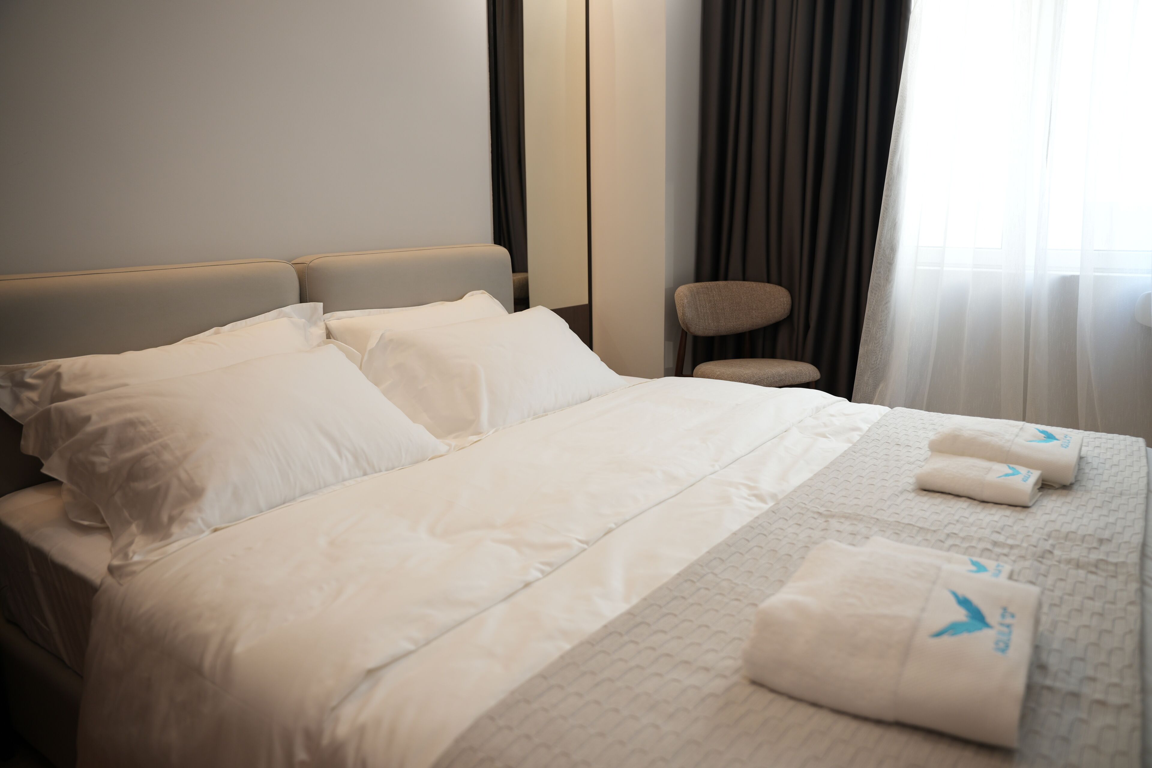 Double Room | In-room safe, blackout drapes, iron/ironing board, free WiFi